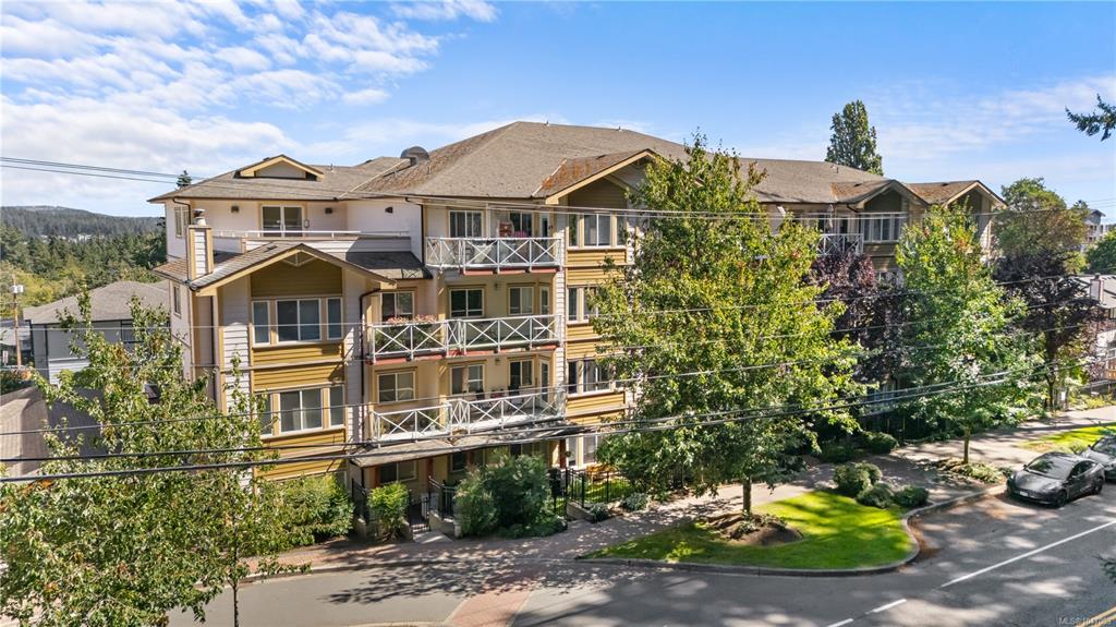 360 Goldstream Ave, 1047083, BC,