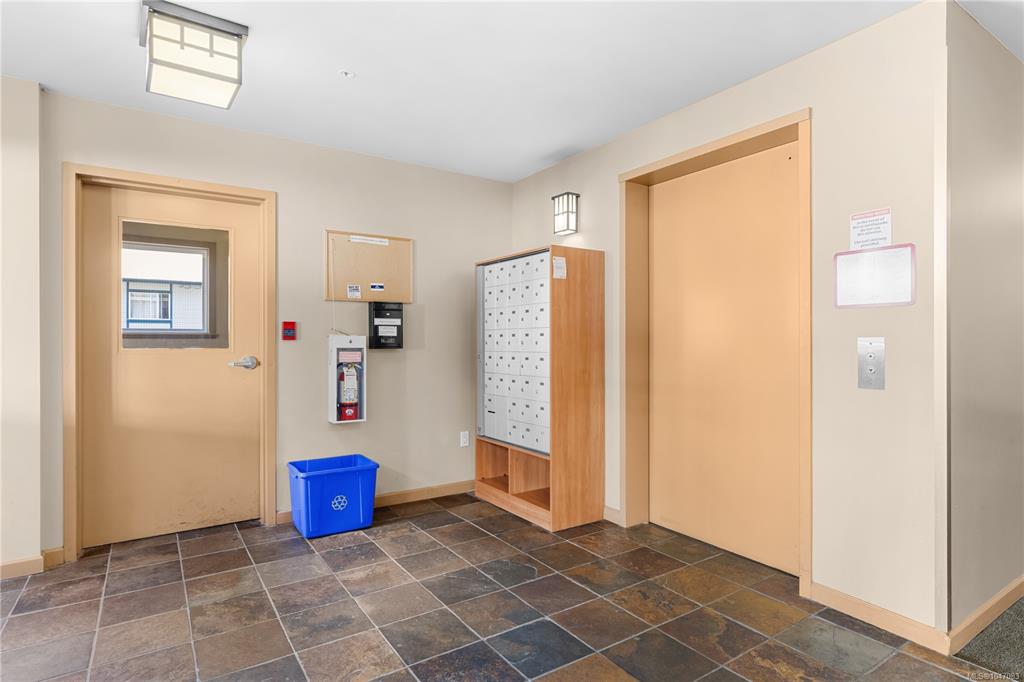 Fifth View of 360 Goldstream Ave, Parkwood Manor, Colwood, BC, V9B 2W3