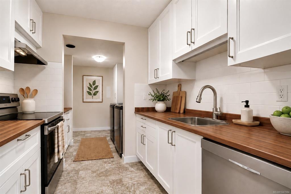 Third View of 840 Craigflower Rd, Shangri-La Estates, Esquimalt, BC, V9A 2X1