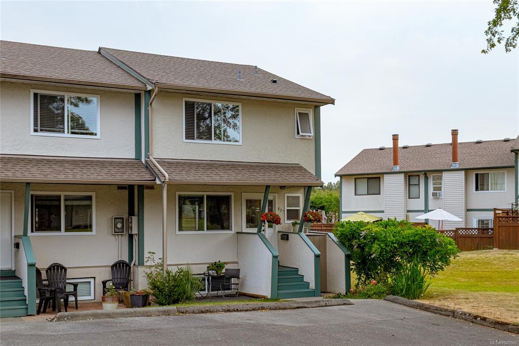 Third View of 640 Broadway St, Orchard Hills, Saanich, BC, V8Z 2G4