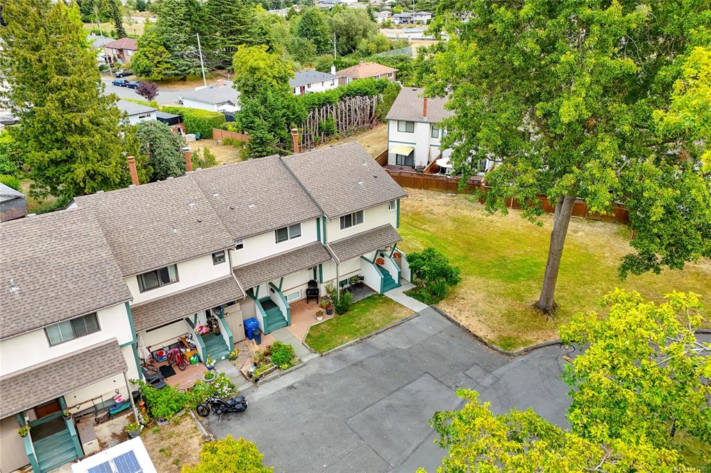 Fifth View of 640 Broadway St, Orchard Hills, Saanich, BC, V8Z 2G4