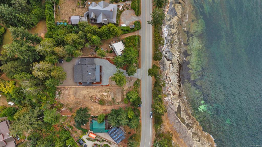 Third View of 729 Berry Point Rd, Gabriola Island, BC, V0R 1X1