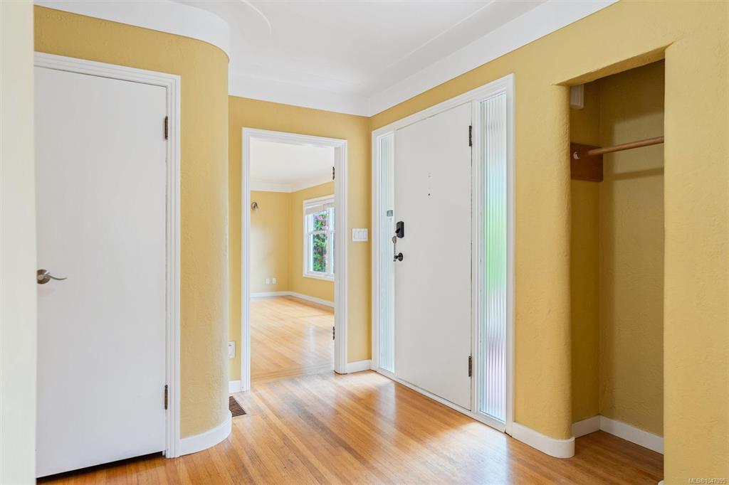 Fourth View of 2758 Dunlevy St, Oak Bay, BC, V8R 5Z5
