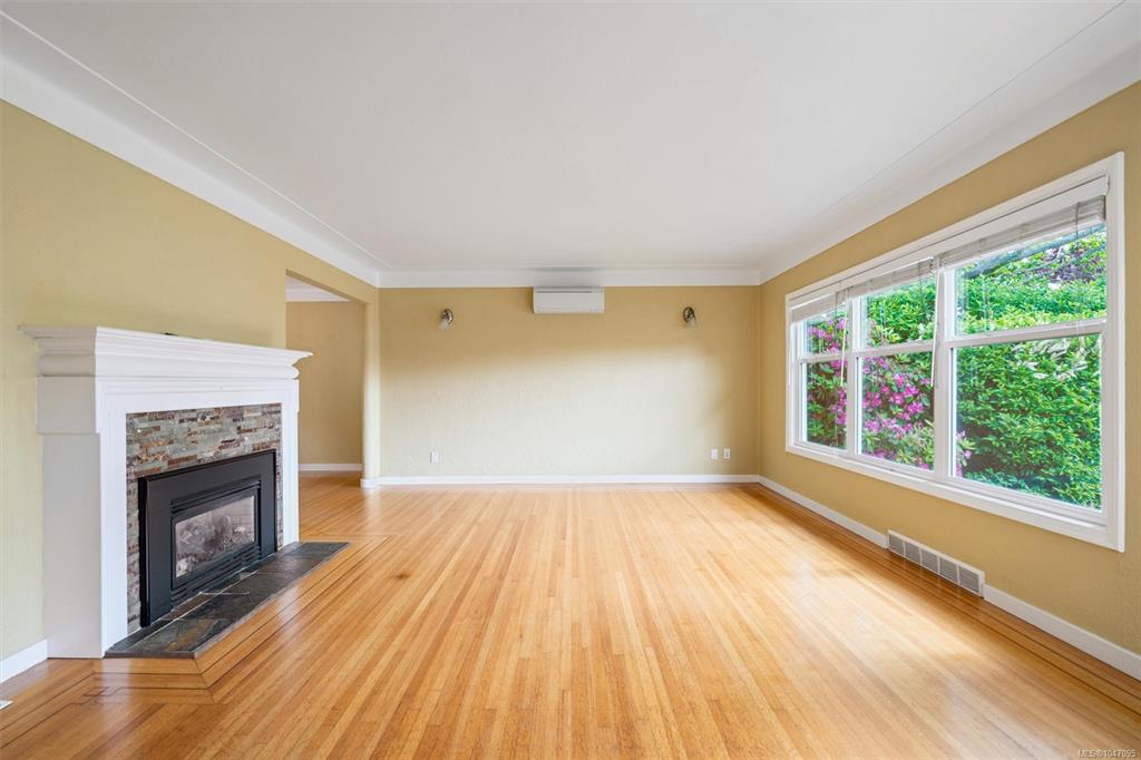 Fifth View of 2758 Dunlevy St, Oak Bay, BC, V8R 5Z5