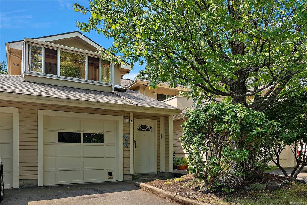 909 Admirals Rd, 1047129, BC,