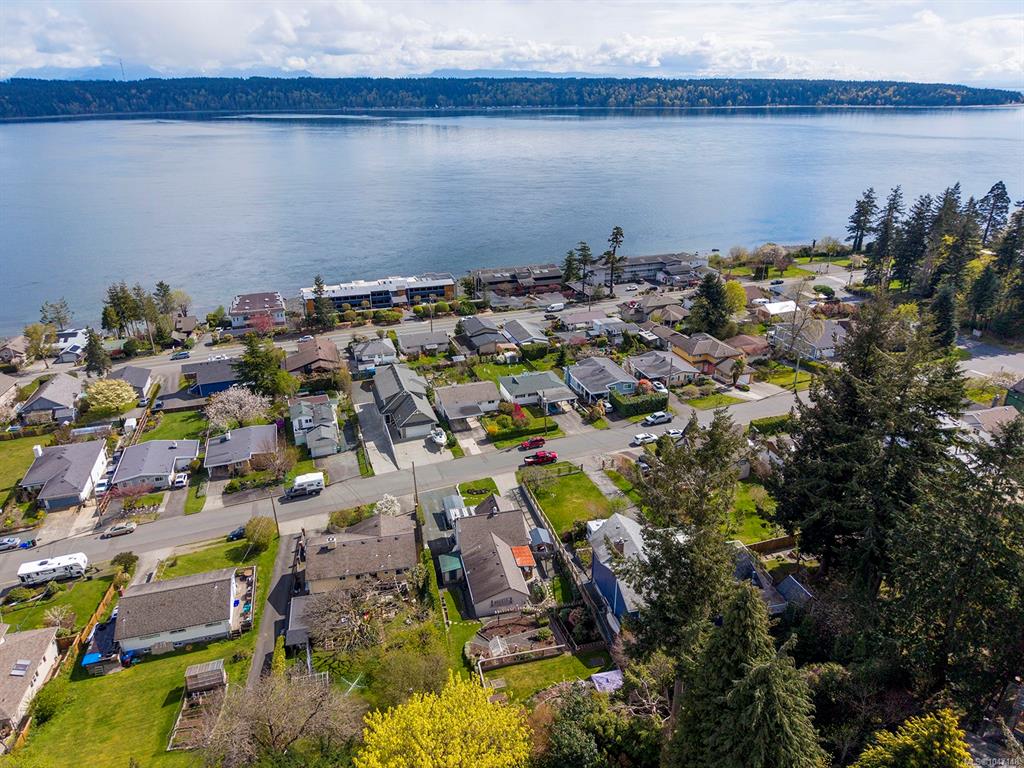 Third View of 542 Thulin St, Campbell River, BC, V9W 2L1