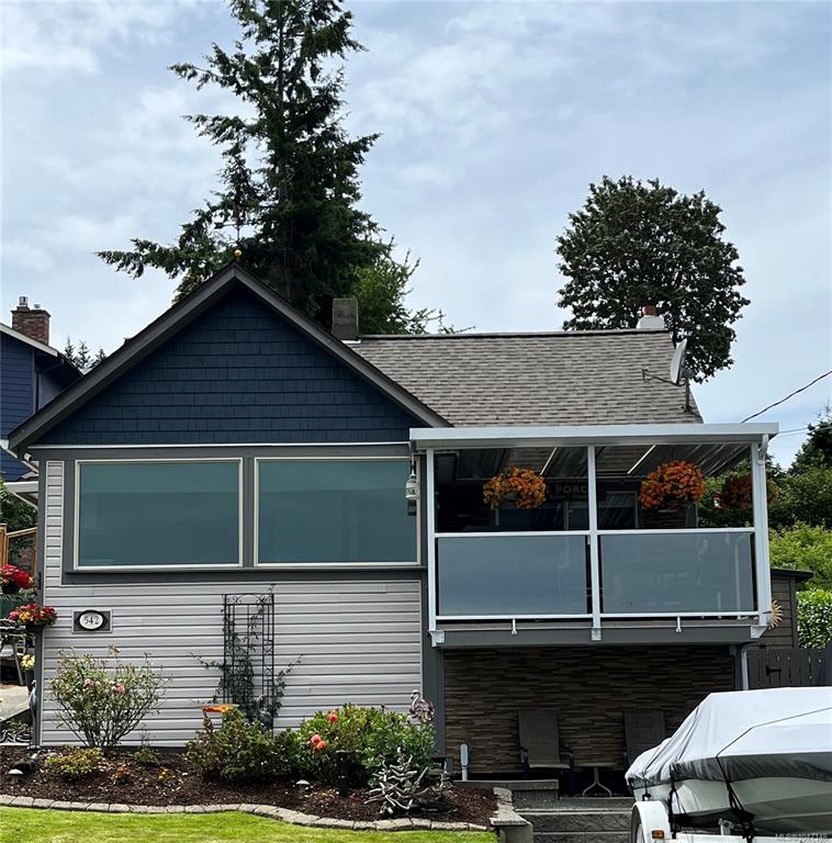 Fifth View of 542 Thulin St, Campbell River, BC, V9W 2L1