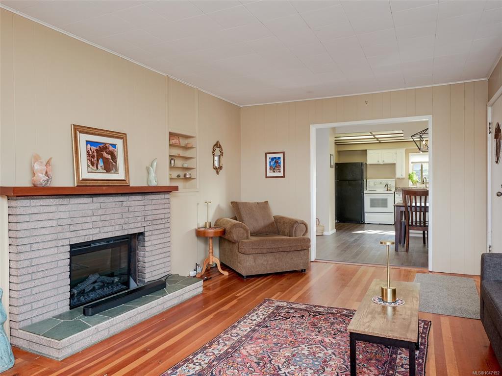 Fourth View of 1050 Leslie Dr, Saanich, BC, V8X 2Y8