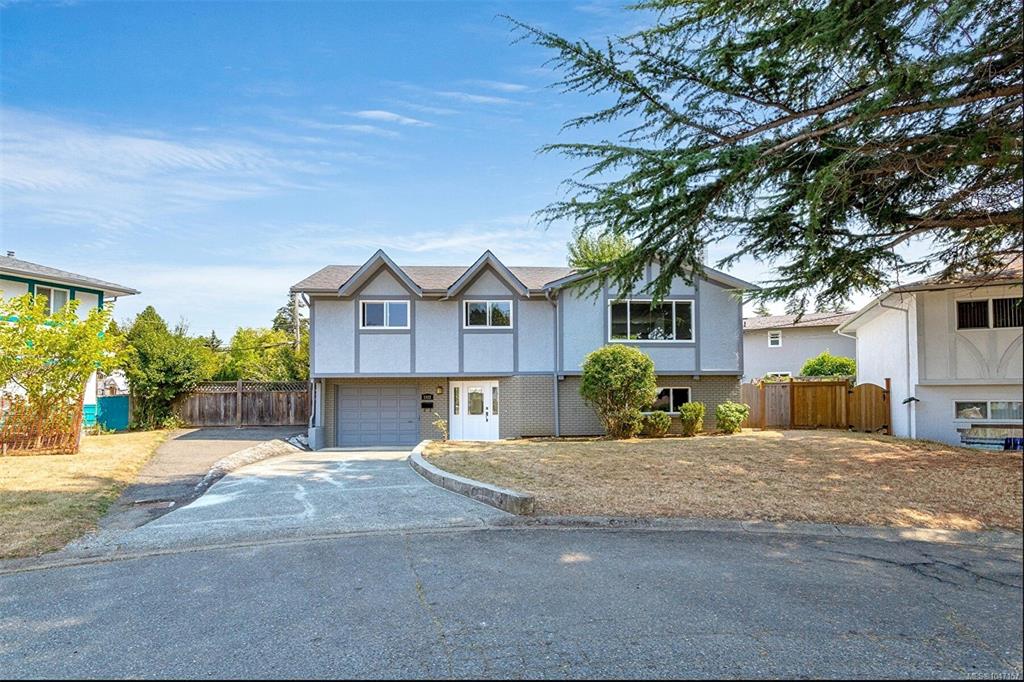Third View of 1822 Fairhurst Ave, Saanich, BC, V8N 1P4