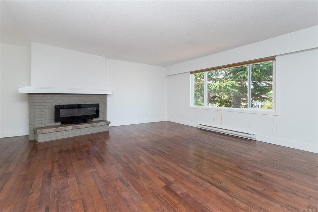 Fifth View of 1822 Fairhurst Ave, Saanich, BC, V8N 1P4