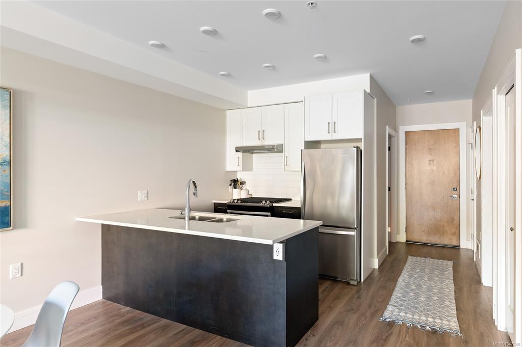 Fourth View of 747 Travino Lane, Saanich, BC, V8Z 0E2