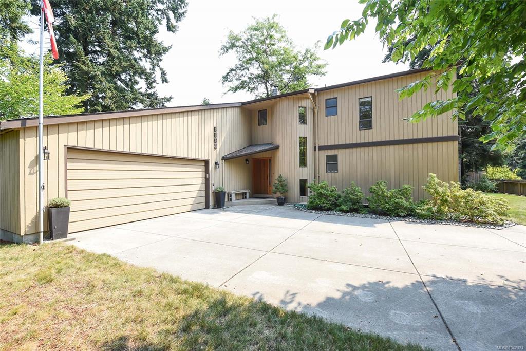 8892 Henderson Ave, 1047171, BC,