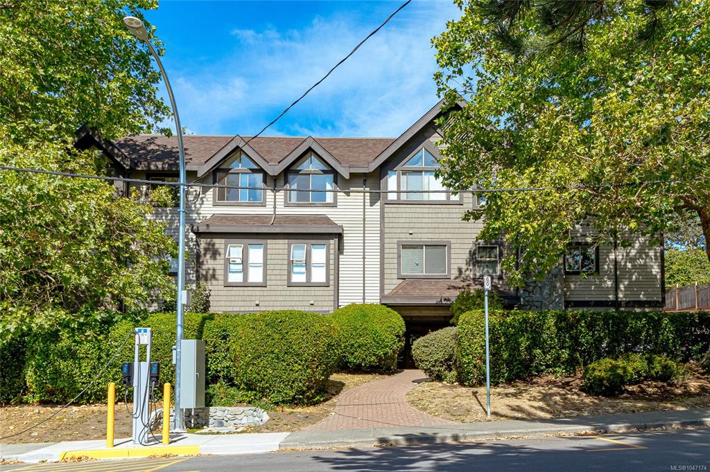 Third View of 108 Gorge Rd W, Saanich, BC, V9A 1M2