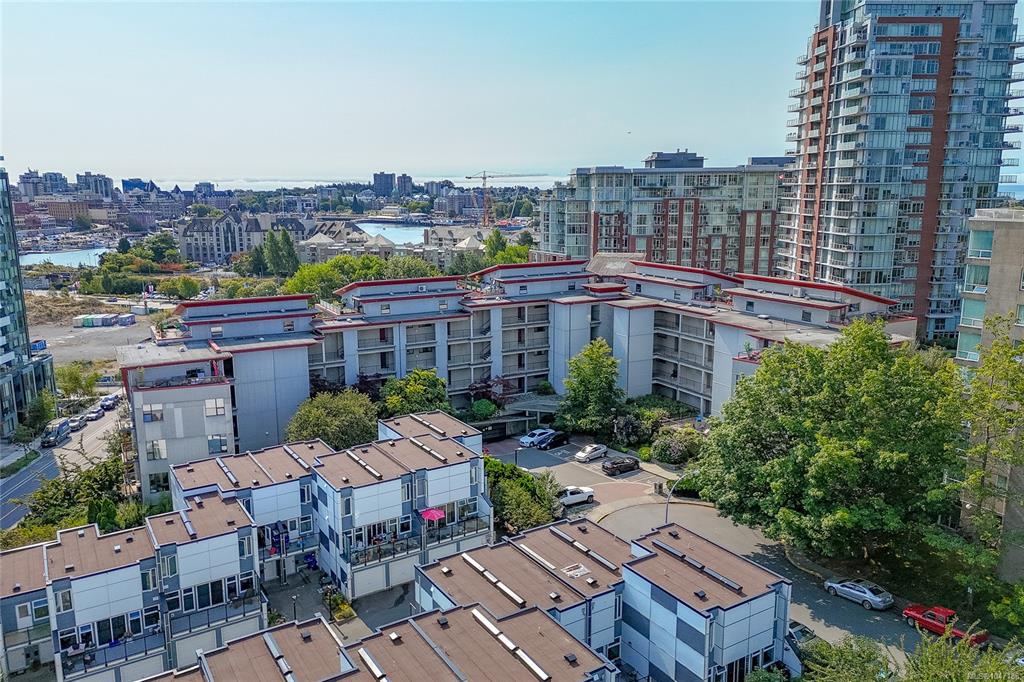 Fourth View of 455 Sitkum Rd, The Edge, Victoria, BC, V9A 7N9