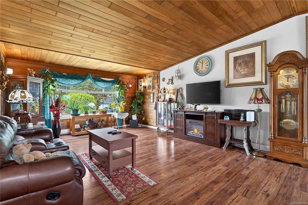 Fifth View of 1215 Gilley Cres, Parksville, BC, V9P 1W4
