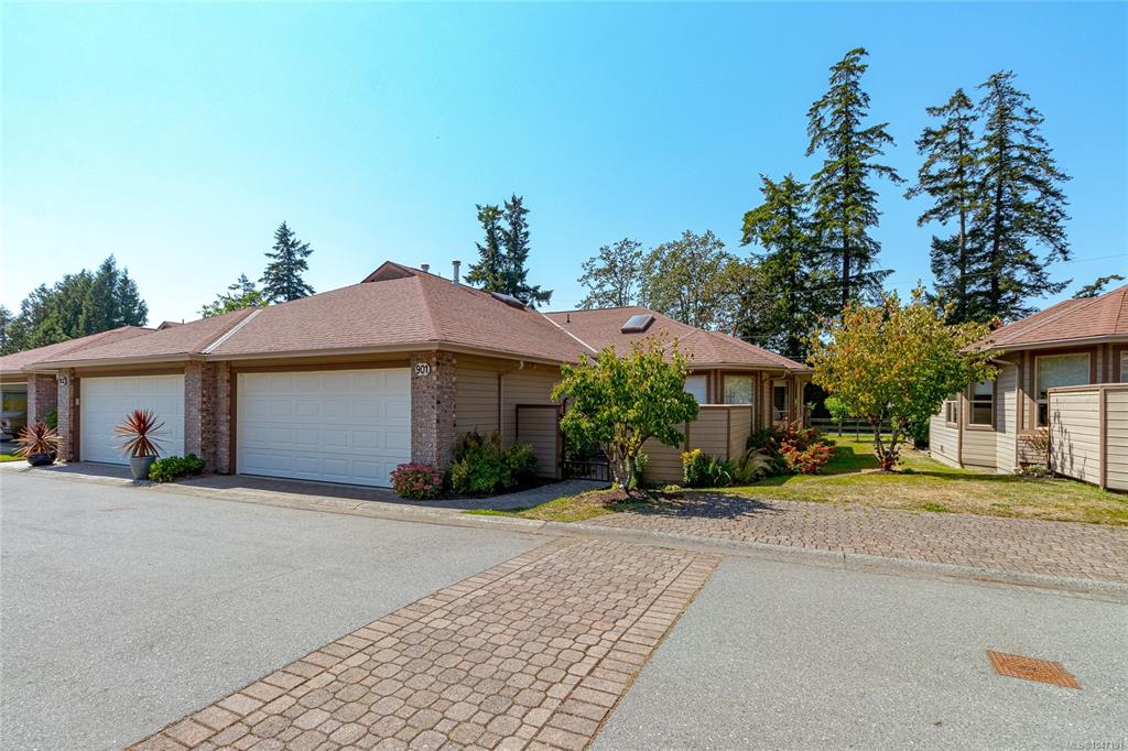Third View of 4515 Pipeline Rd, Arbour Glen, Saanich, BC, V8Z 5M3