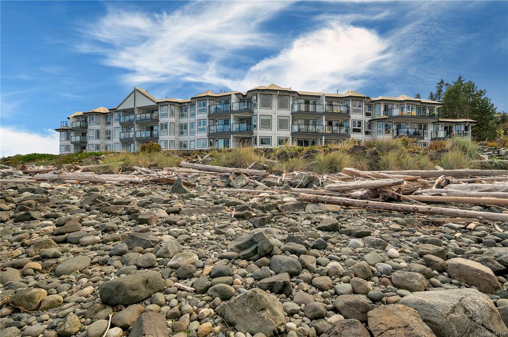 Third View of 87 Island Hwy S, Campbell River, BC, V9W 1A2