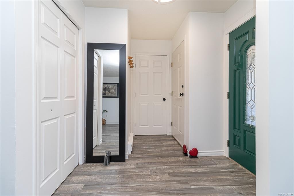 Fifth View of 2138 Henlyn Dr, Sooke, BC, V9Z 0N5