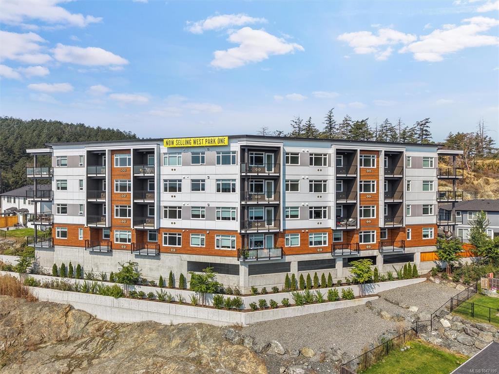 Fourth View of 2000 West Park Lane, View Royal, BC, V9B 3R7