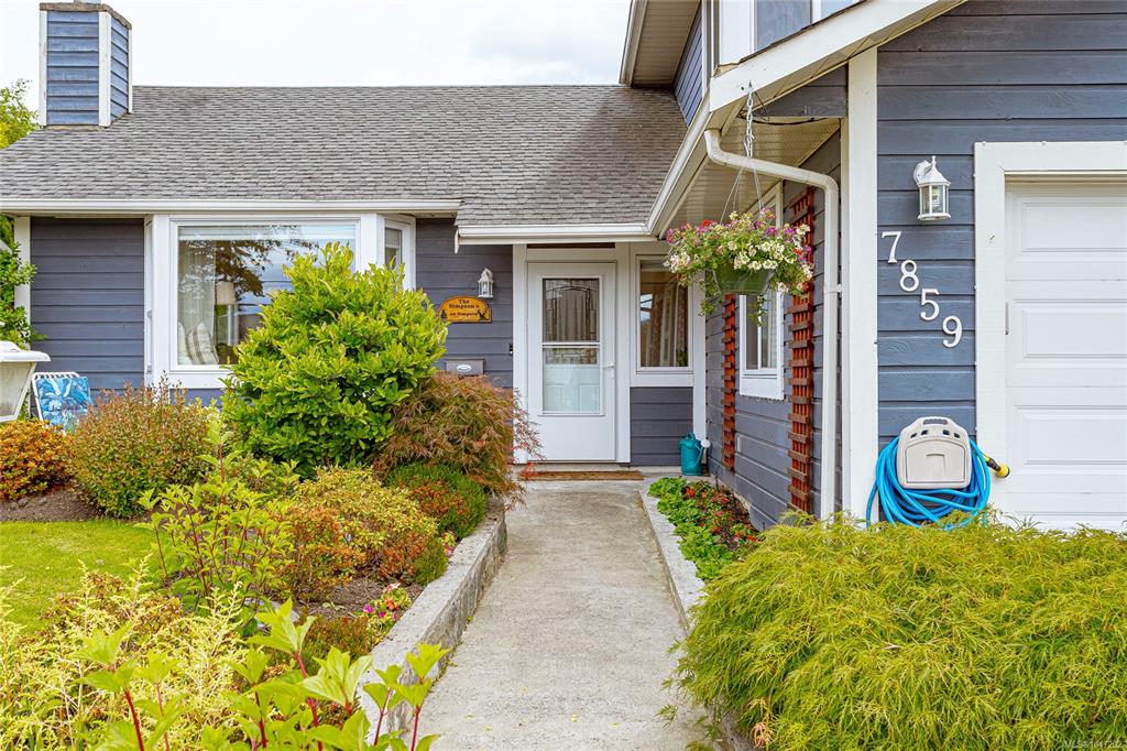 Fifth View of 7859 Simpson Rd, Central Saanich, BC, V8M 2H3