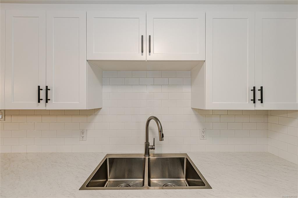 Fourth View of 3230 Rutledge St, Saanich, BC, V8X 1N7