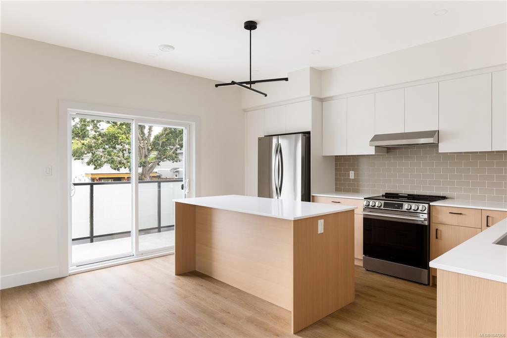 913 Dale St, 1047206, BC,