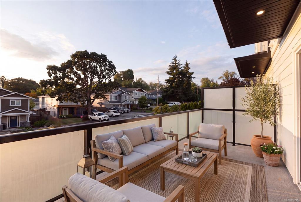 Third View of 913 Dale St, Saanich, BC, V8X 2V9