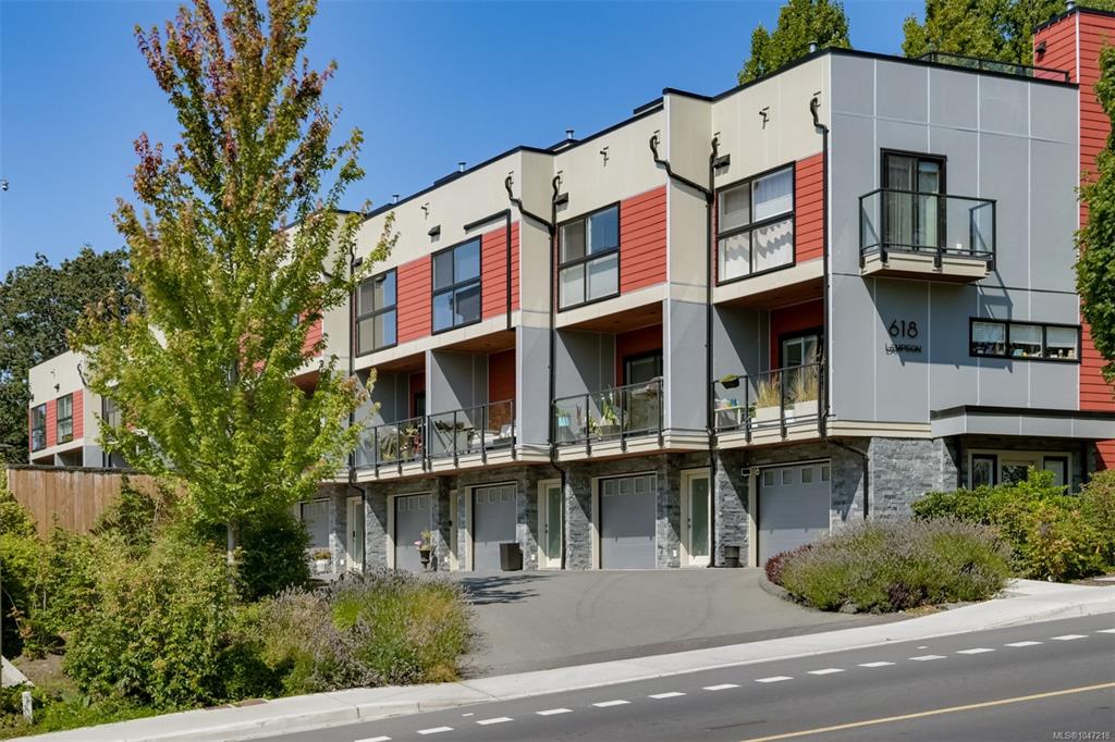 Third View of 618 Lampson St, Saxon, Esquimalt, BC, V9A 6A1