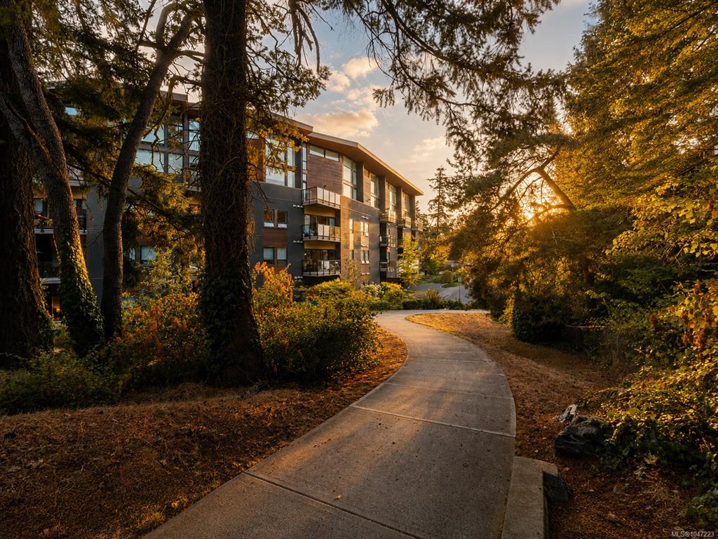 Fifth View of 991 Mckenzie Ave, The Otto, Saanich, BC, V8X 3G8