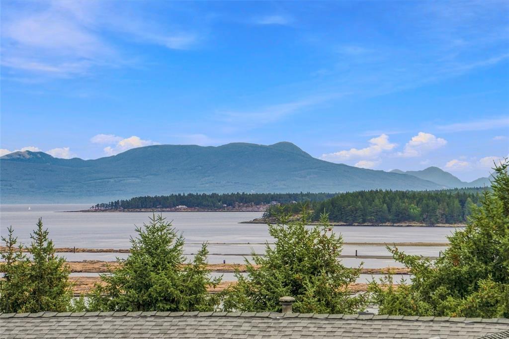 Third View of 977 Highview Terr, Harbour Heights, Nanaimo, BC, V9R 6K5