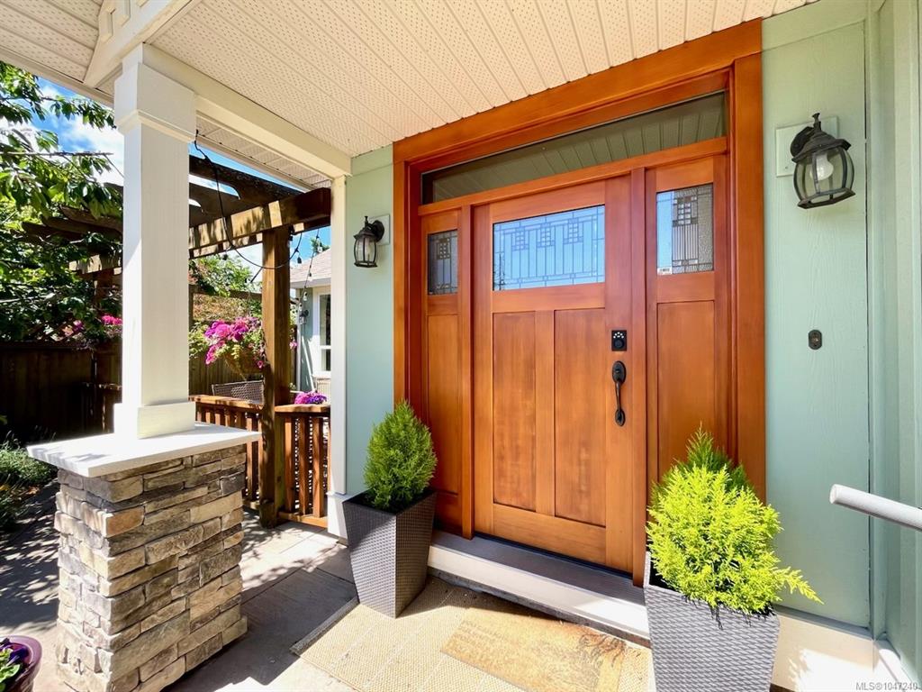 Fourth View of 897 Pratt Rd, Mill Springs, Mill Bay, BC, V8H 1H6
