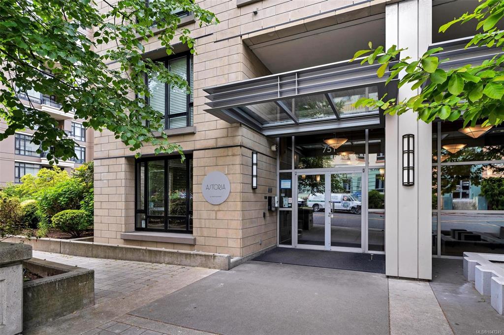 751 Fairfield Rd, 1047245, BC,