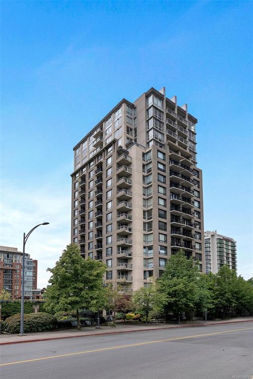 Third View of 751 Fairfield Rd, Victoria, BC, V8W 4A4