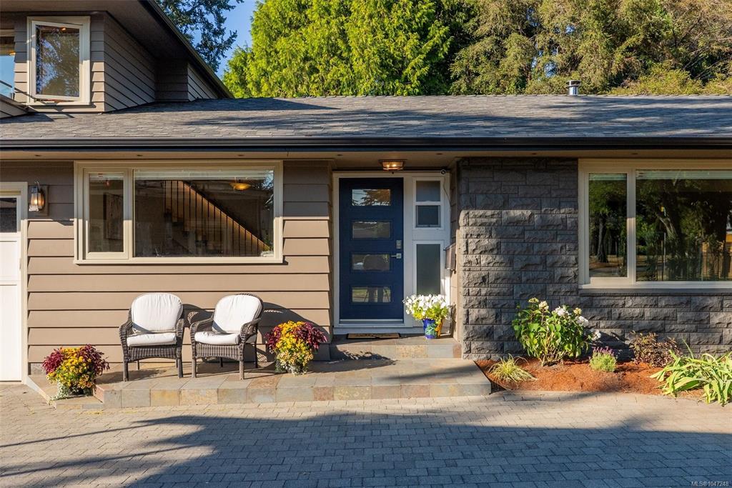 Third View of 1680 Ash Rd, Hidden Lane Estates, Saanich, BC, V5C 4B3