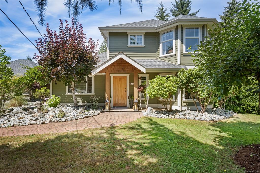 Third View of 2071 Saras Way, Nanaimo, BC, V9X 1K6