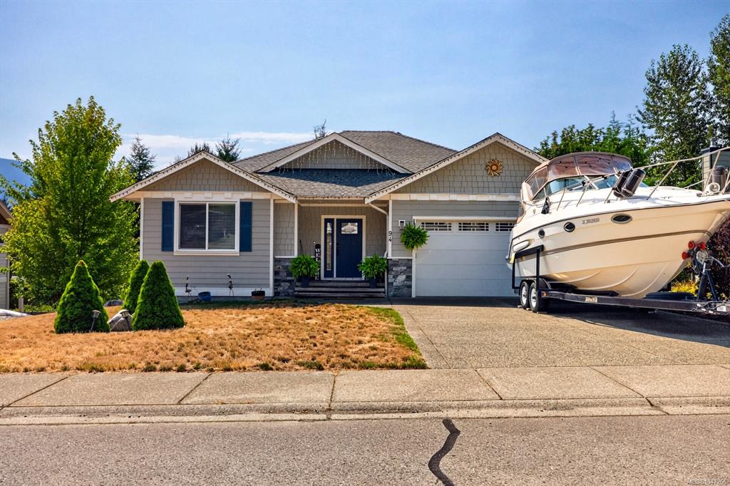 Third View of 94 Beech Cres, Lake Cowichan, BC, V0R 2G1