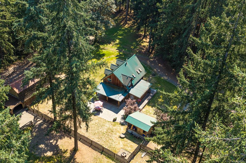Second View of 1584 Nurmi Rd, Merville, BC, V0R 2M0