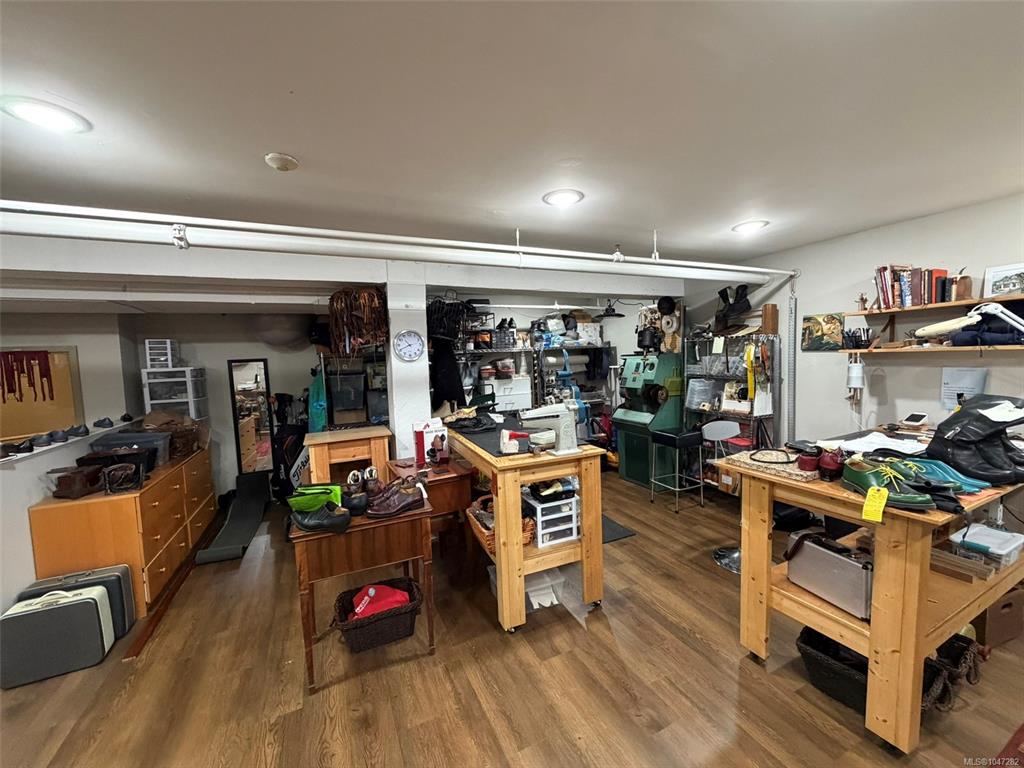 Fourth View of 733 Johnson St, Victoria, BC, V8W 3C7