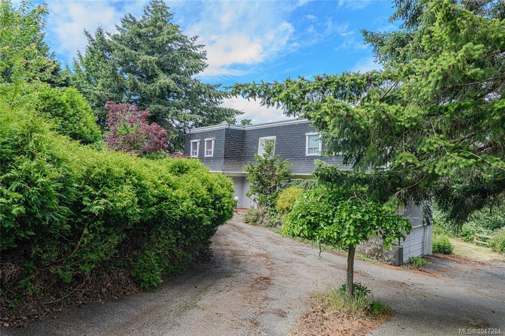 Fifth View of 3967 Juan De Fuca Terr, Saanich, BC, V8N 5W9