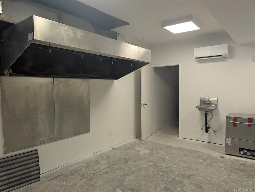 Fifth View of 748 Johnson St, Victoria, BC, V8W 1N1