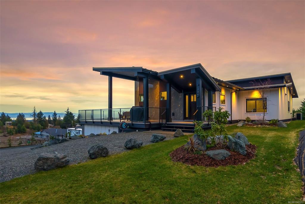 Second View of 1704 Warn Way, Little Qualicum River Village, Qualicum Beach, BC, V9K 2S3