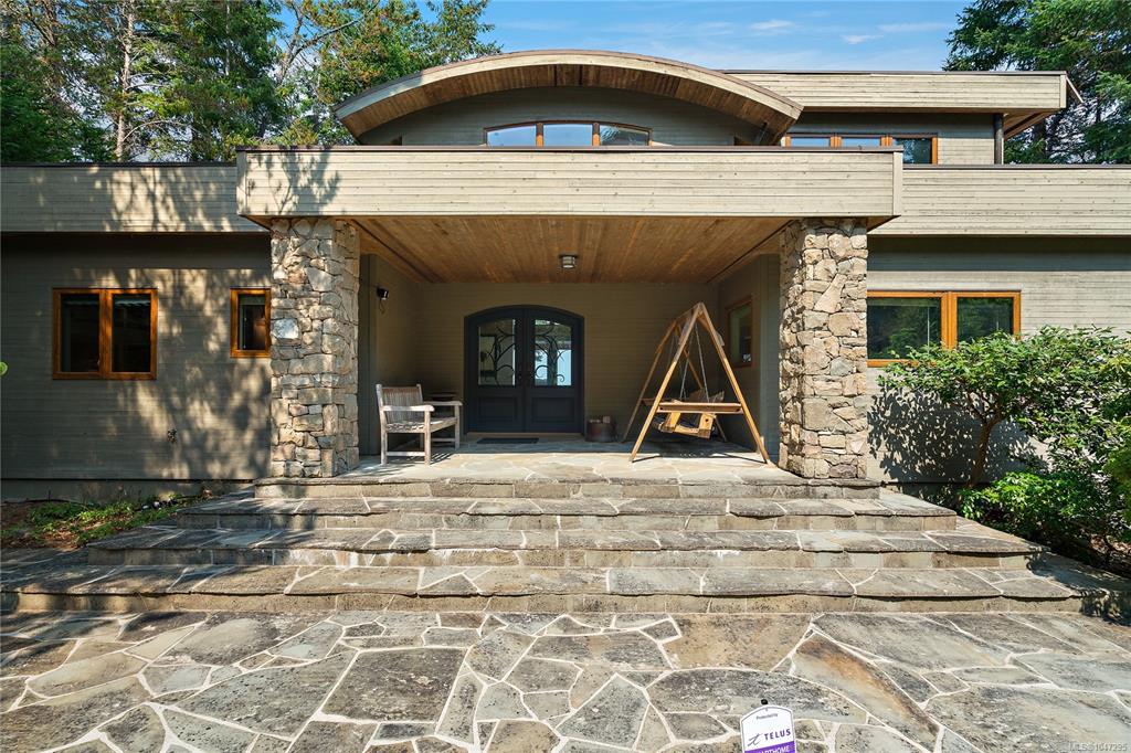 Fifth View of 2 37 Salamanca Rd, Galiano Island, BC, V0N 1P0