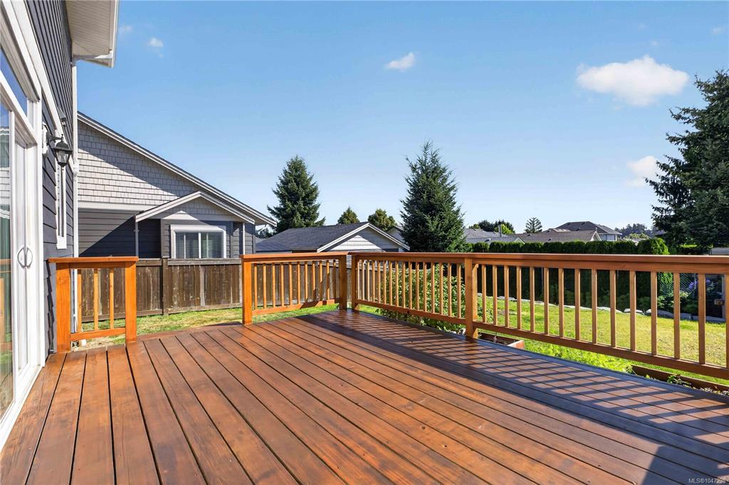 Third View of 3608 Vermont Pl, Campbell River, BC, V9H 1V3