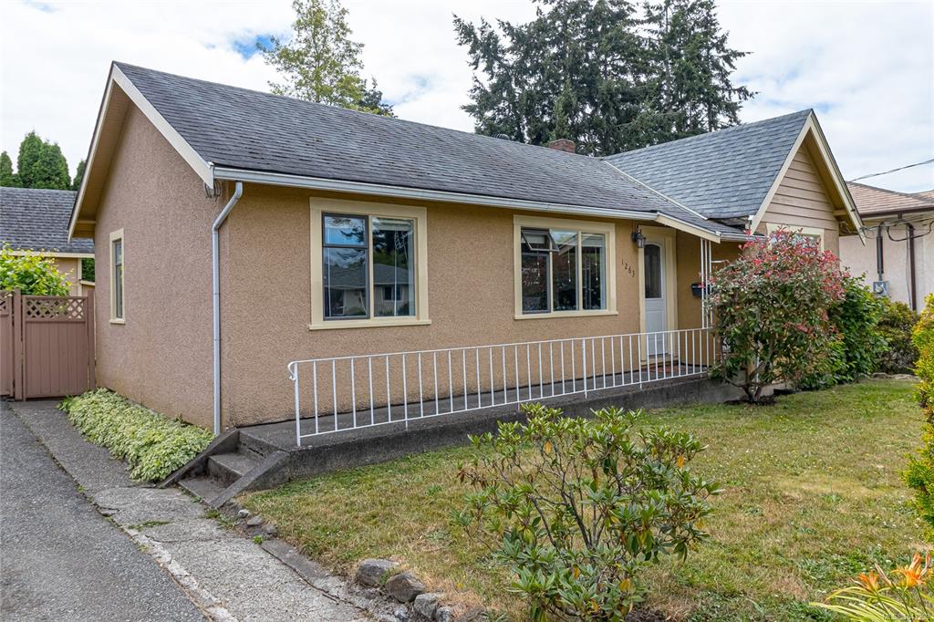 Fifth View of 1263 Garkil Rd, Saanich, BC, V8P 2L2