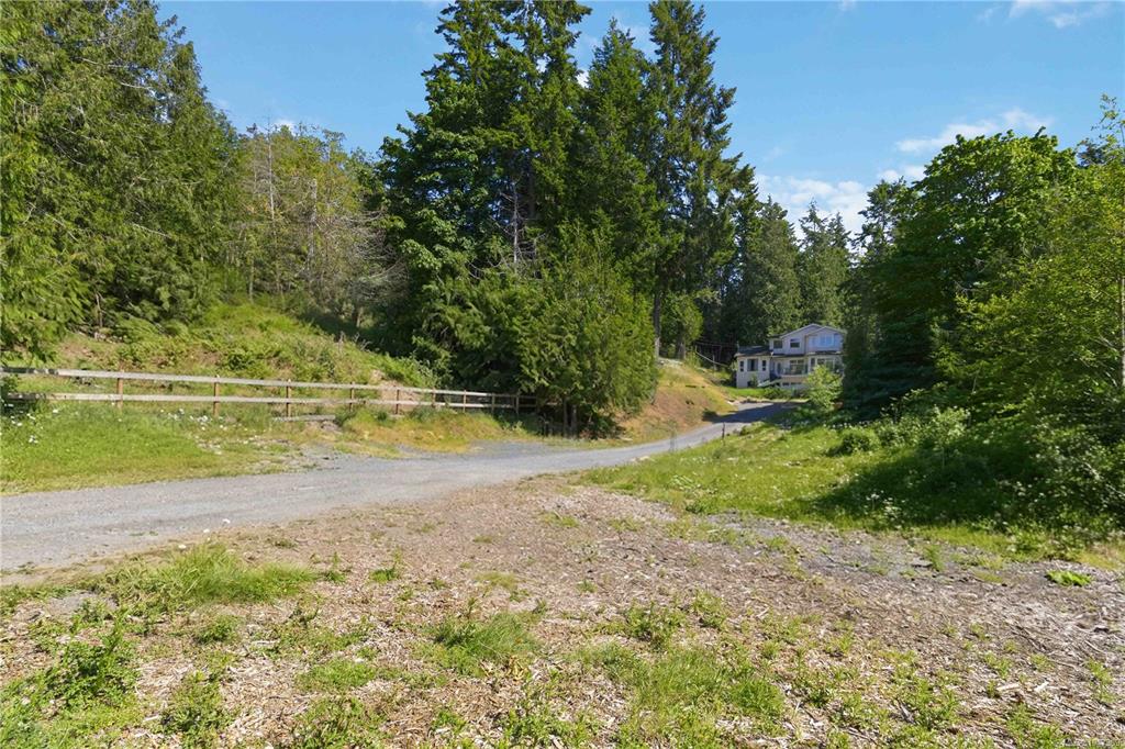 Fifth View of 821 Seedtree Rd, Sooke, BC, V9Z 1C2