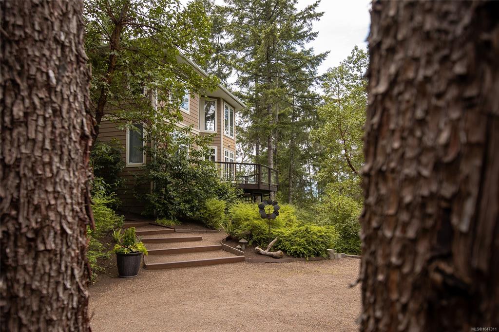 Third View of 908 Little Mountain Rd, Errington, BC, V9P 2C3