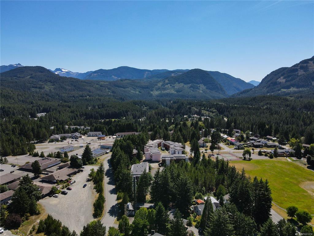 Third View of 528 Eagle Cres, Gold River, BC, V0P 1G0