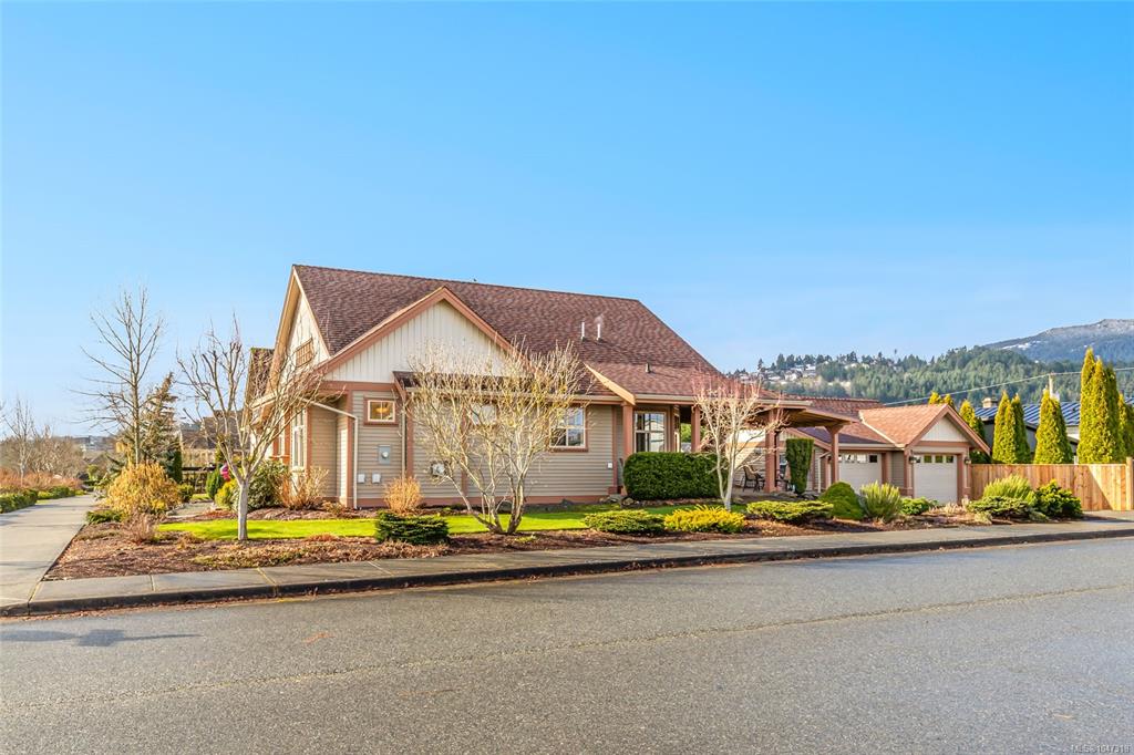 421 Poets Trail Dr, 1047318, BC,