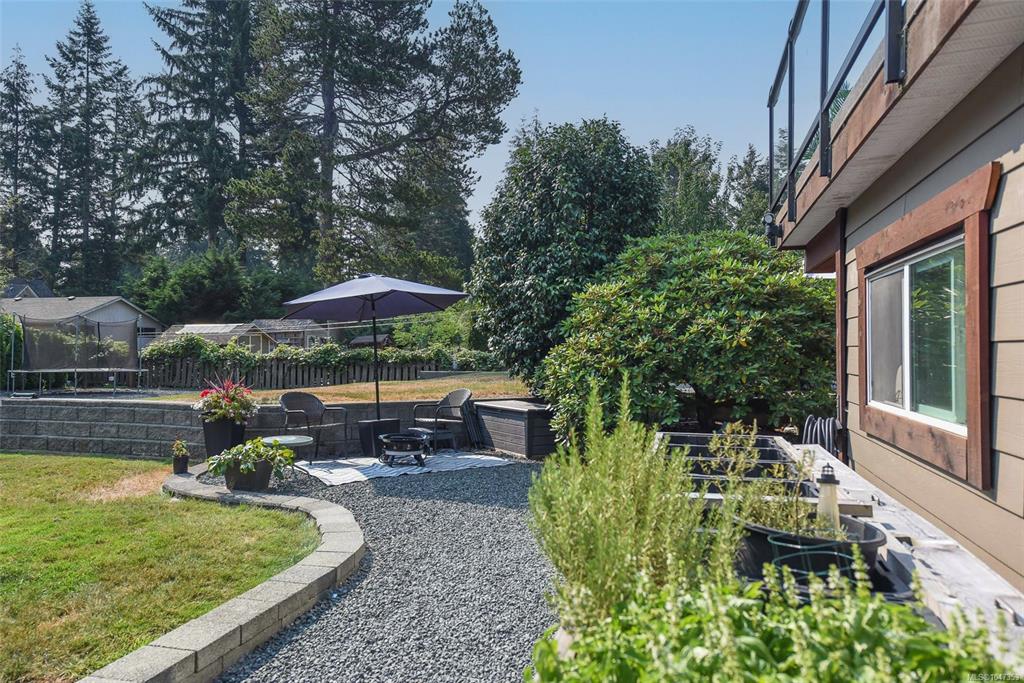 Fifth View of 1530 Grayling Dr, Comox, BC, V9M 3Z7