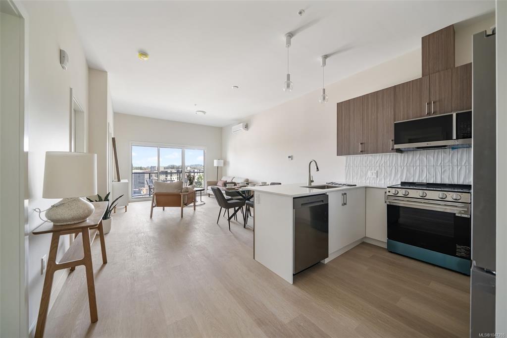 Fourth View of 777 Station Ave, Pavilion One, Langford, BC, V9B 7K5